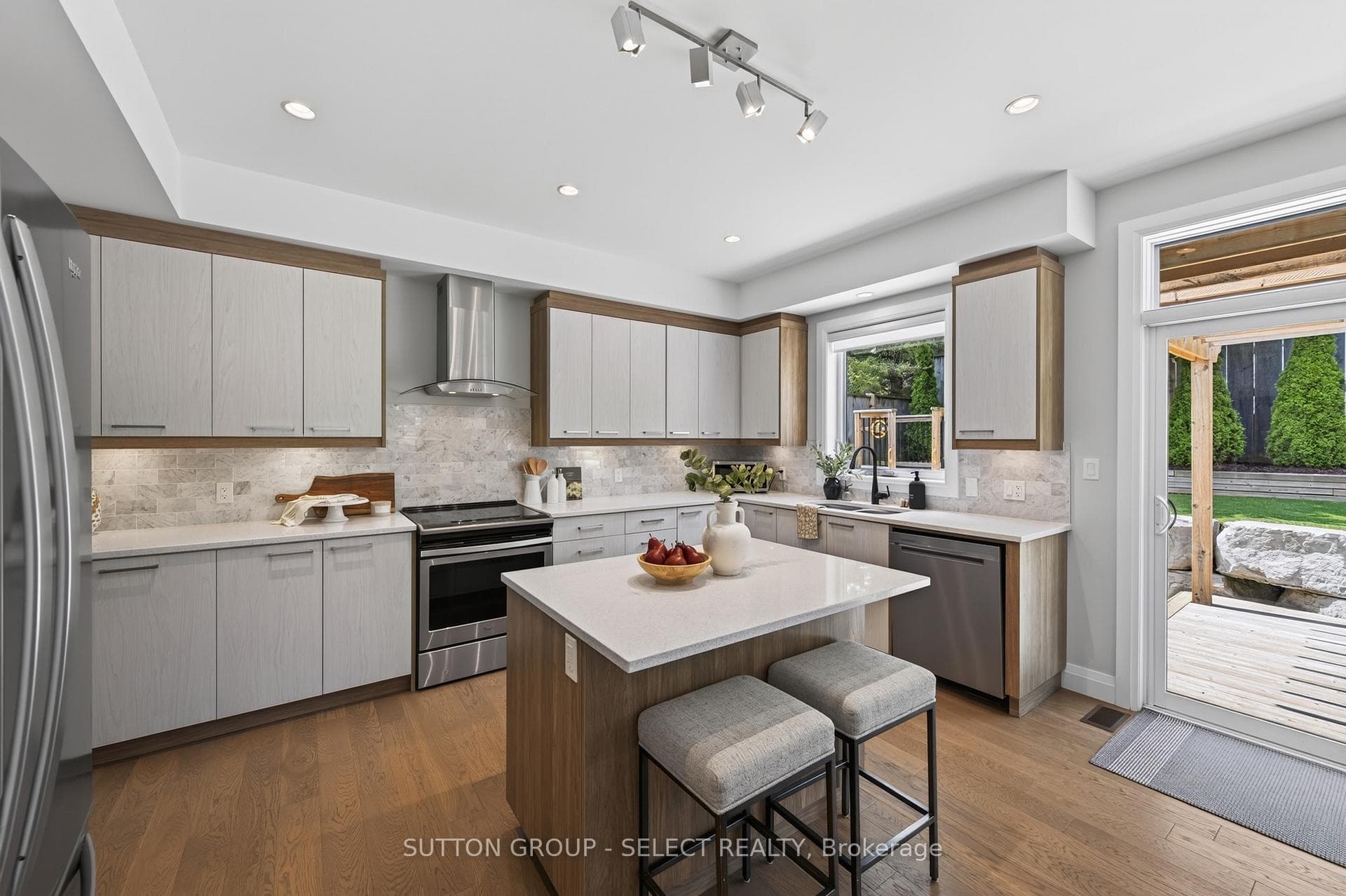 216 Martin Drive photo 14