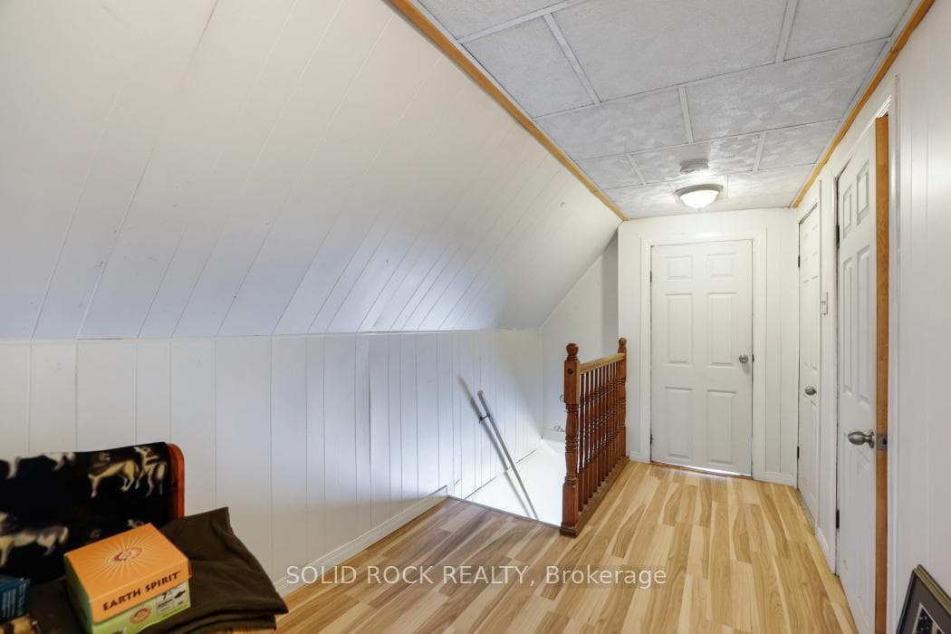 922 Centre Street photo 28