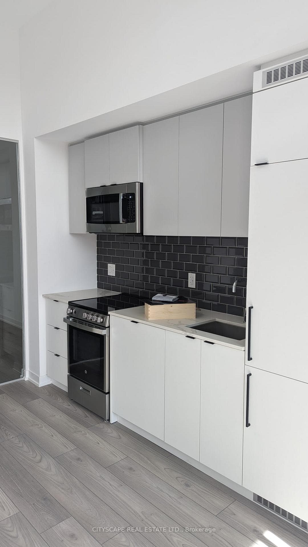 285 Dufferin Street Unit 217 photo 7