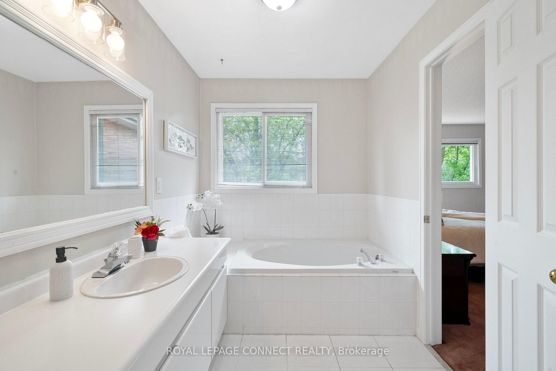 30 Chiswick Crescent photo 24