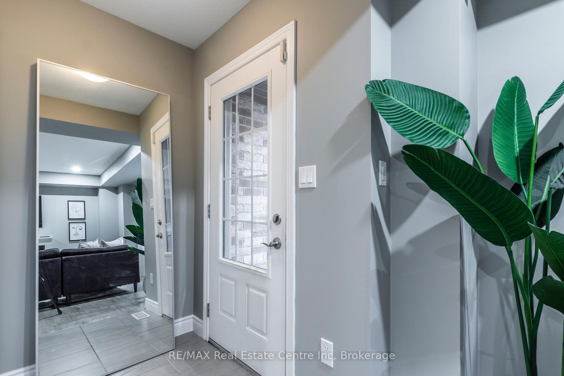 25 Jeffrey Drive photo 10
