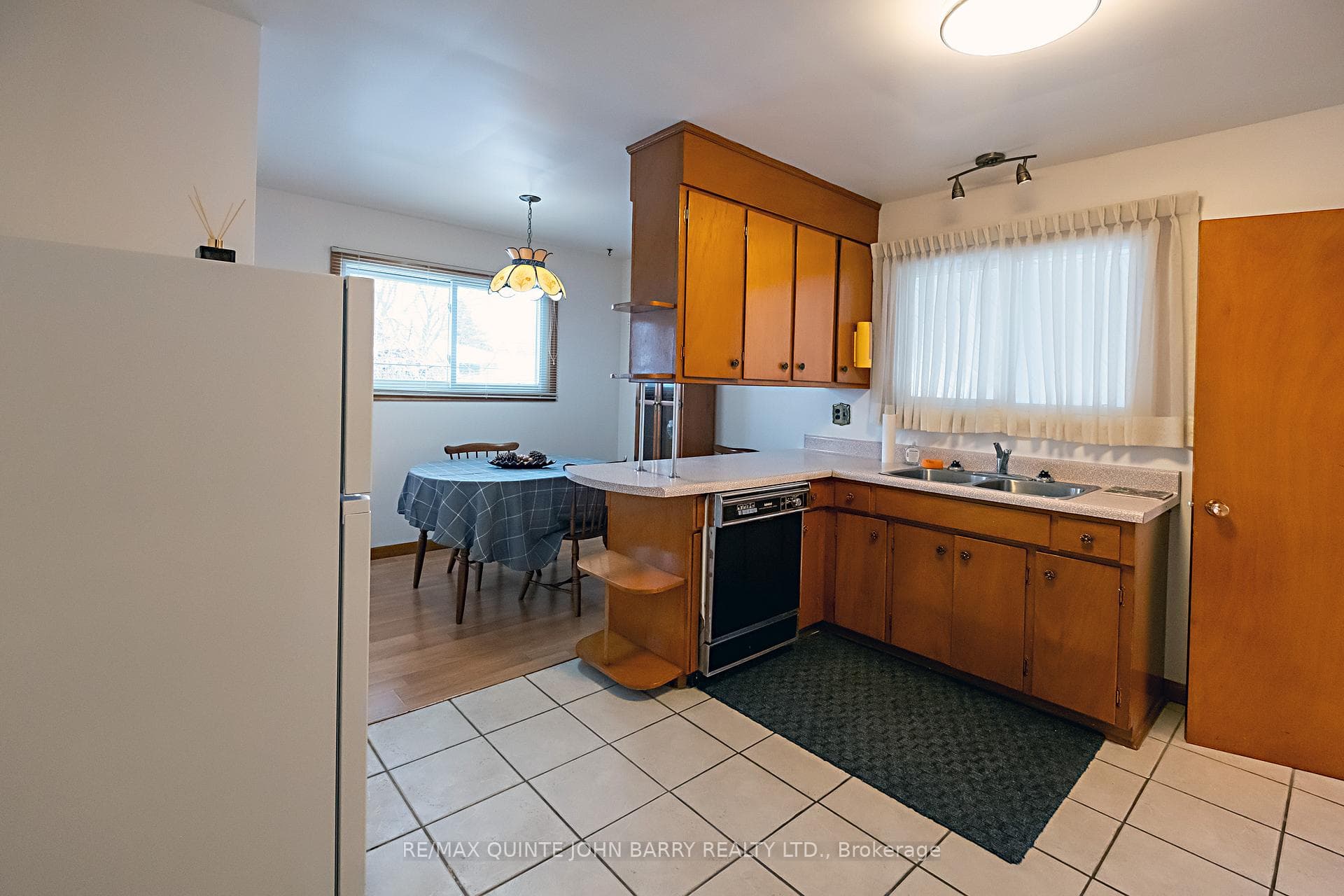 13 Belvedere Road photo 9