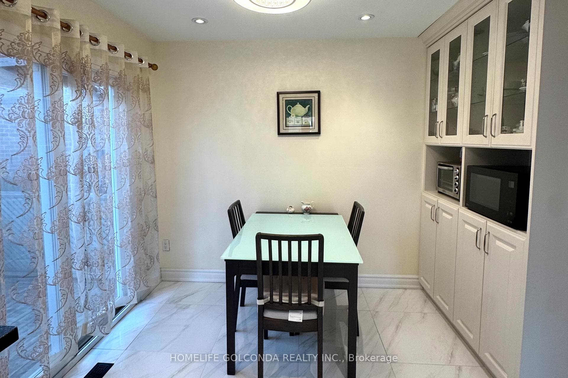 21 Belvedere Crescent photo 11