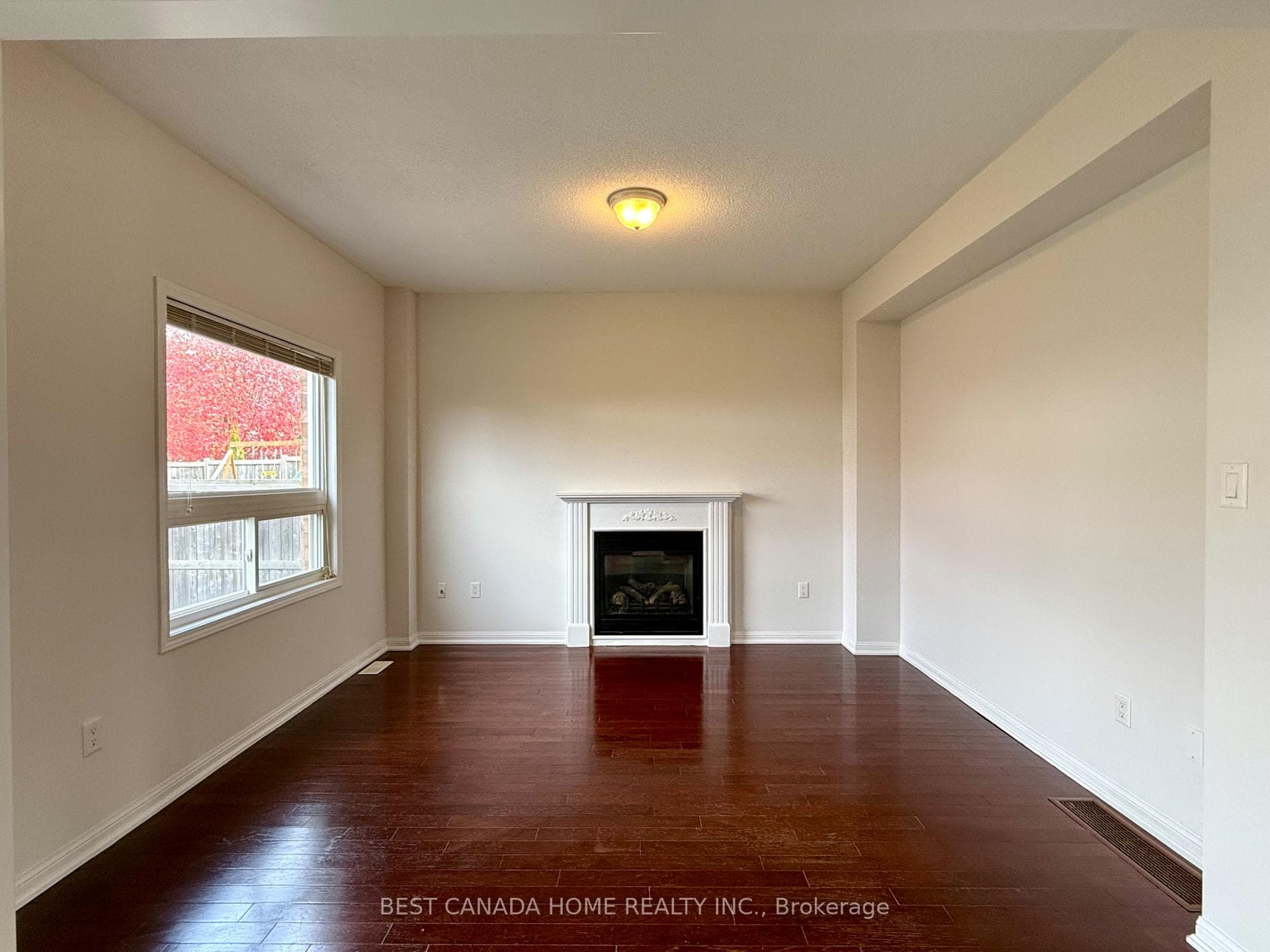 74 Monarchy Street photo 10