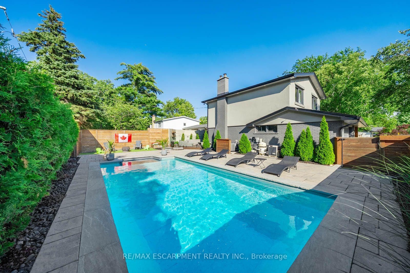134 Fairwood Place photo 45