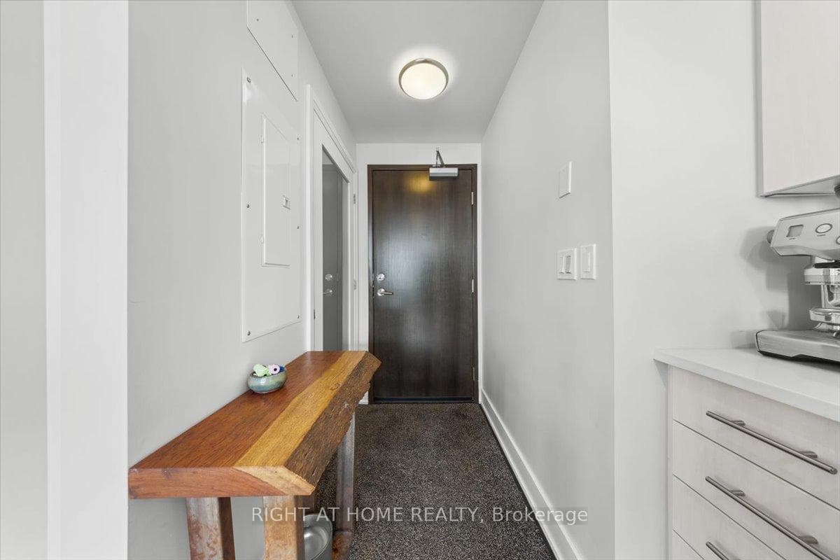 1035 Bank Street Unit 705 photo 5