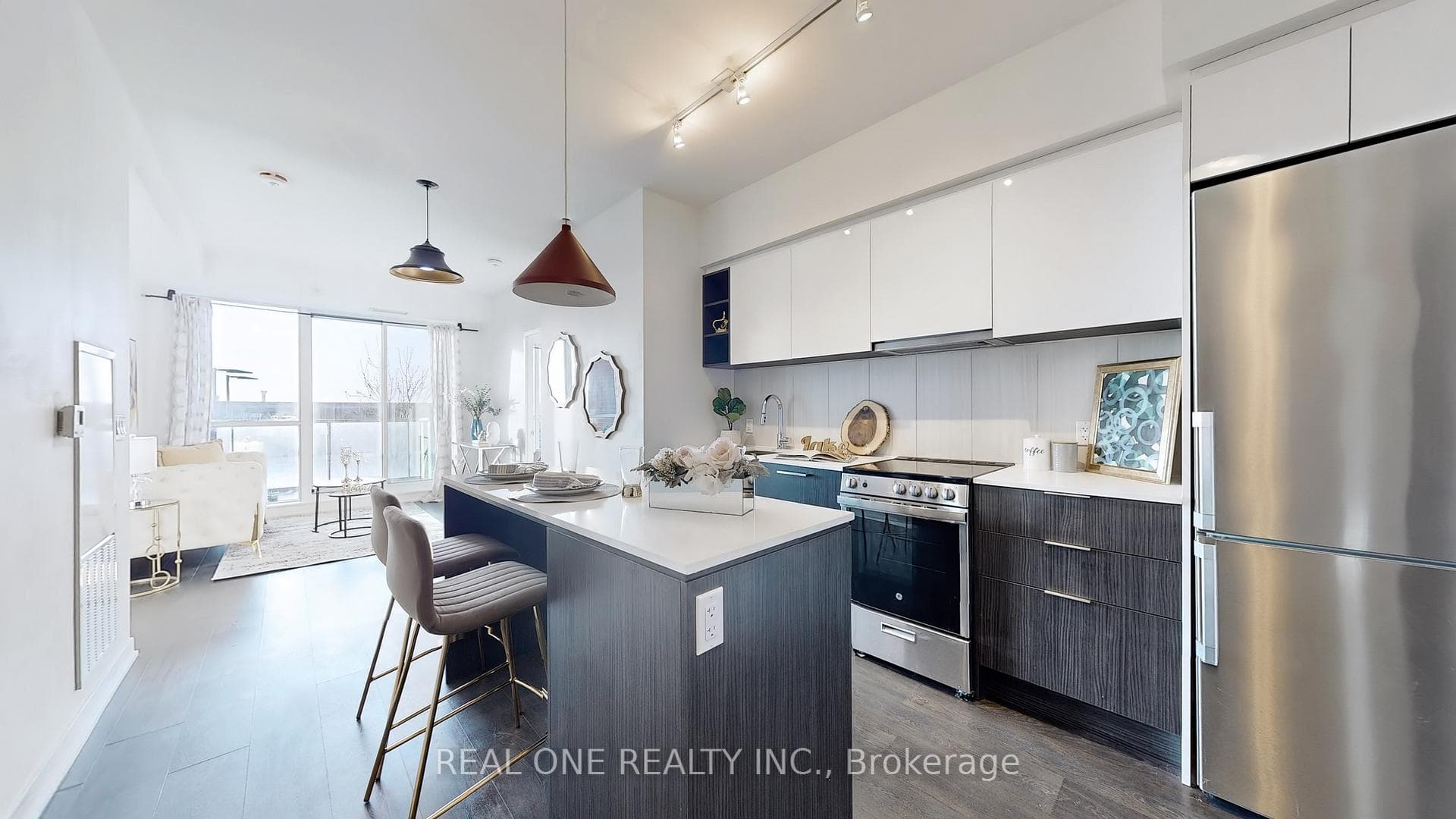 31 Tippett Road Unit 839 photo 10