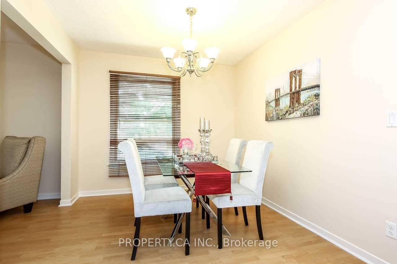 81 Holsworthy Crescent Unit Main photo 5