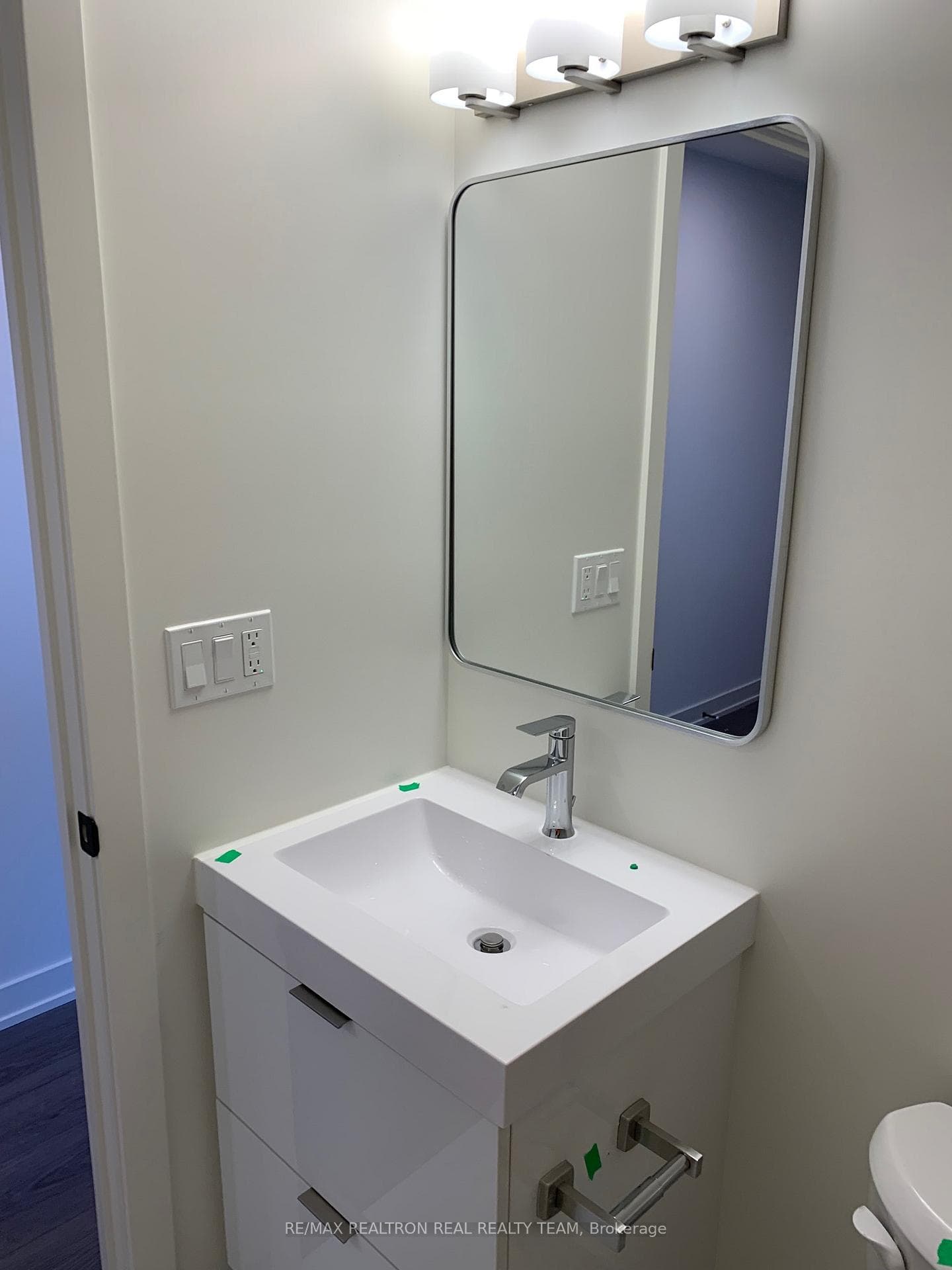 33 Erie Avenue Unit 306 photo 12