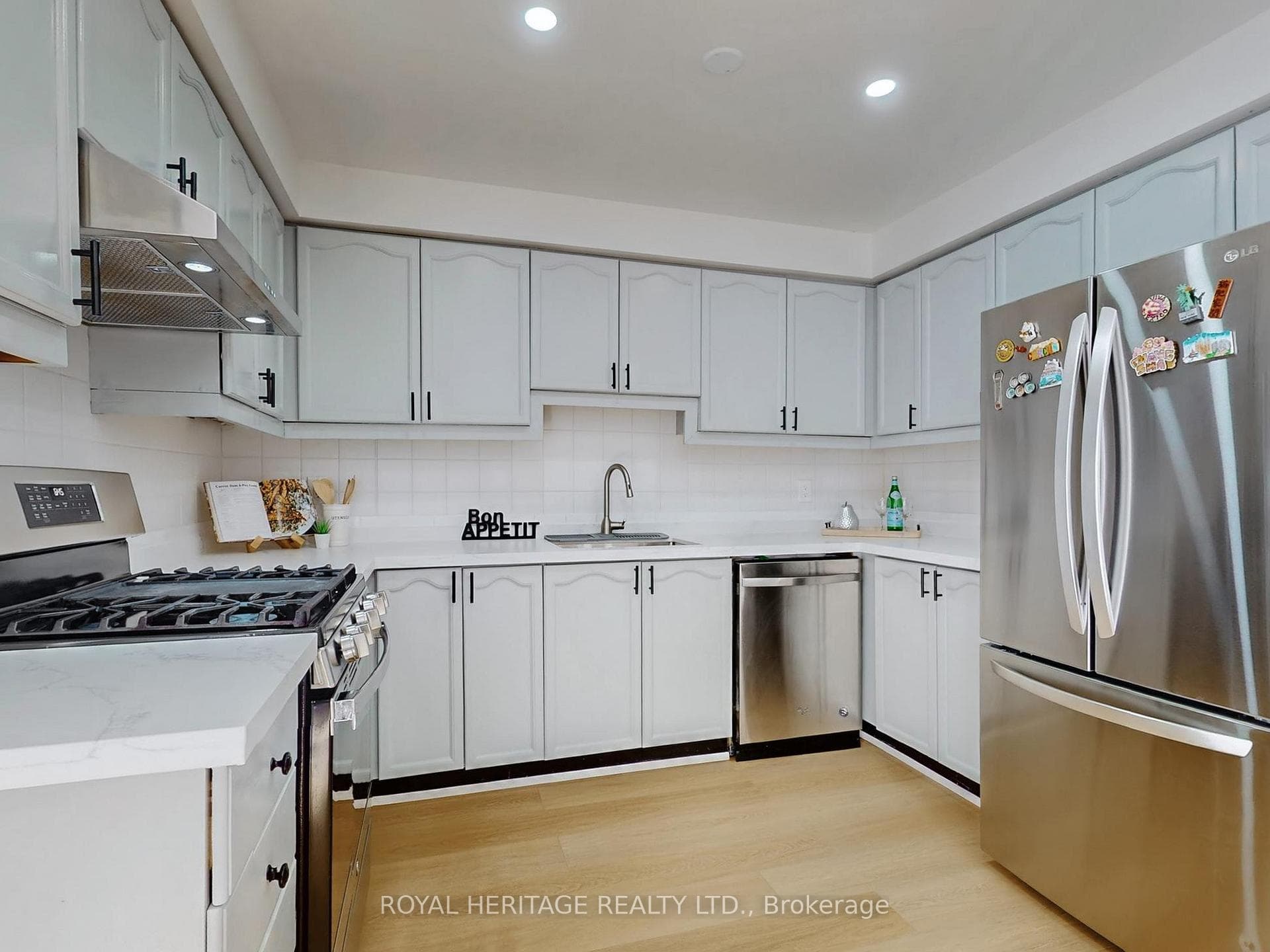 34 Barbour Crescent photo 11