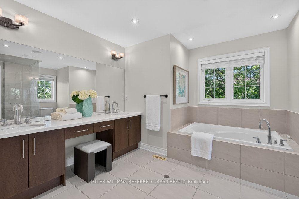 233 Finch Avenue photo 38
