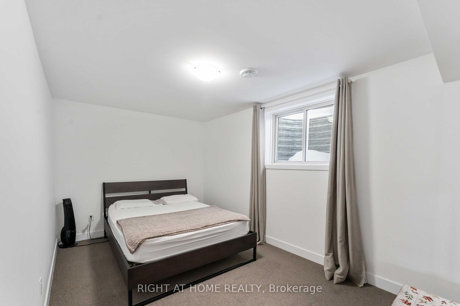 339 Shuttleworth Drive photo 15