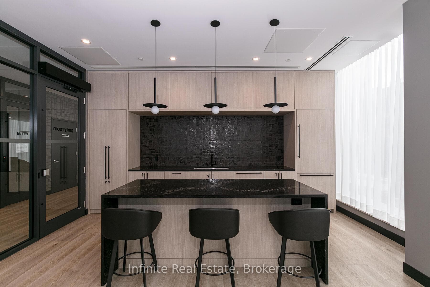 664 Spadina Avenue Unit 214 photo 13