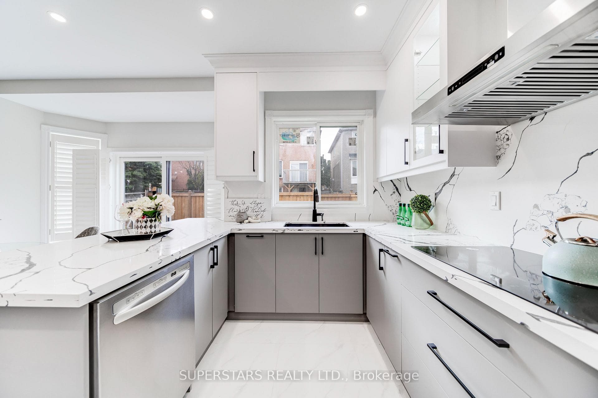 77 Redstone Road photo 13