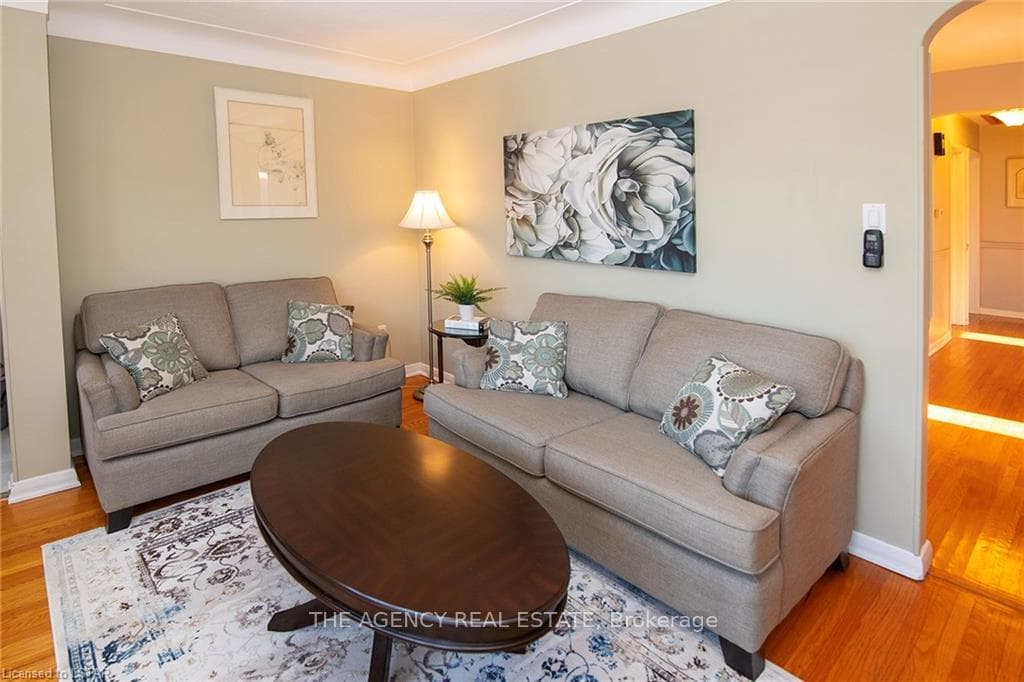 634 ROSS Street photo 7