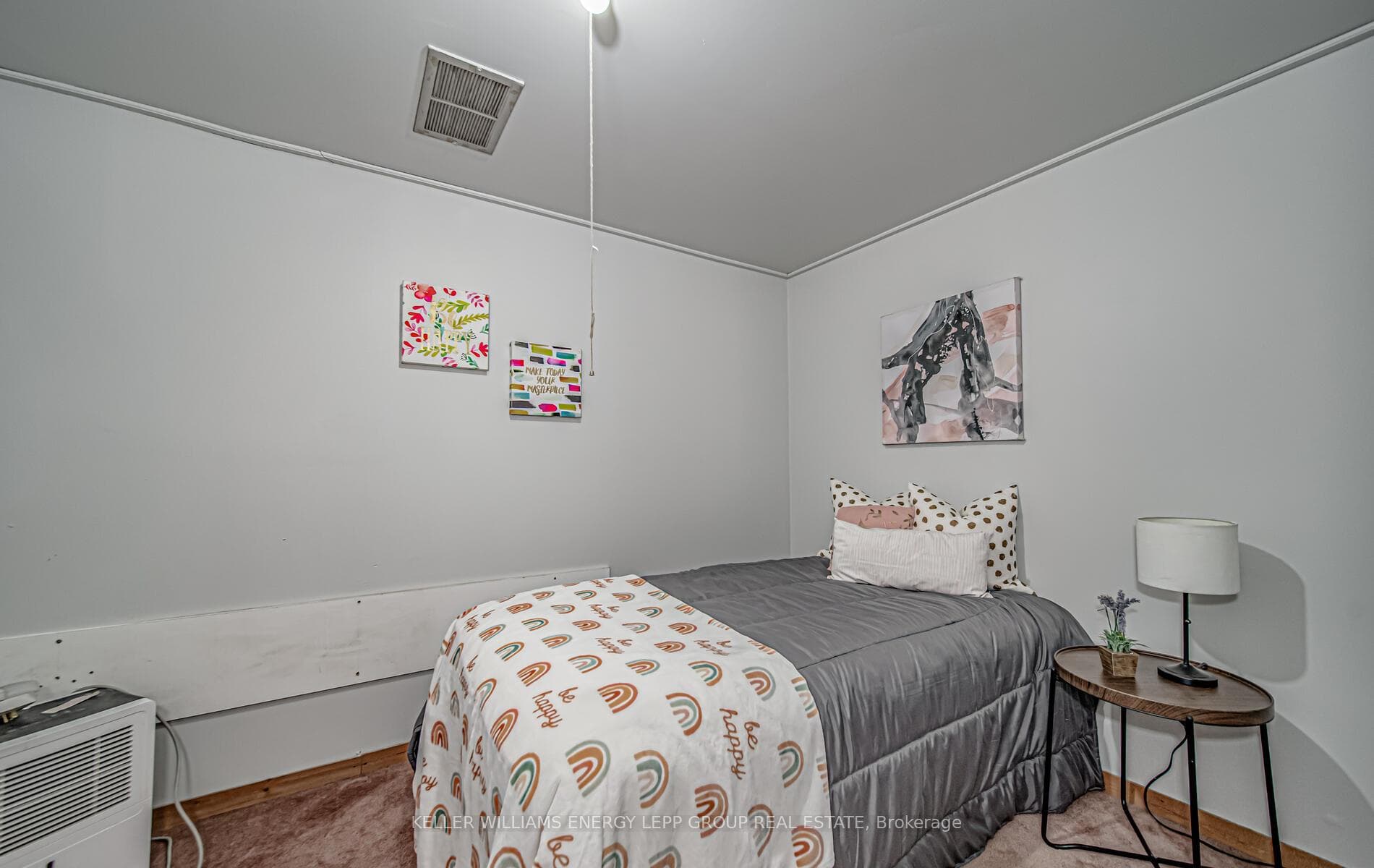1267 Northmount Street photo 22