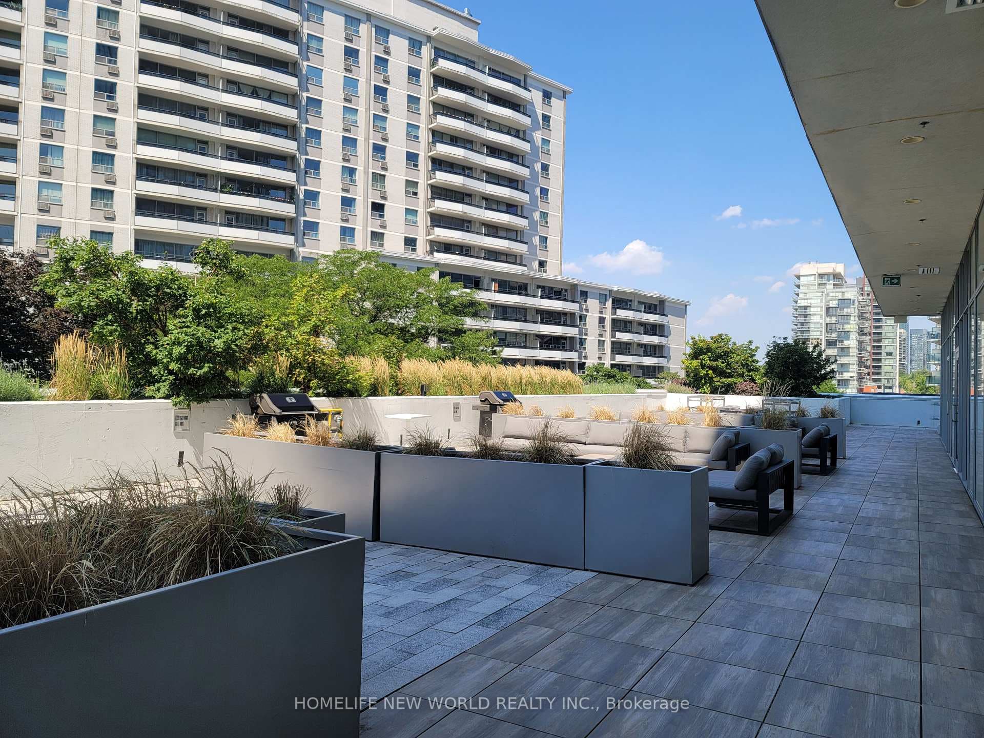 5180 Yonge Street Unit 903 photo 9