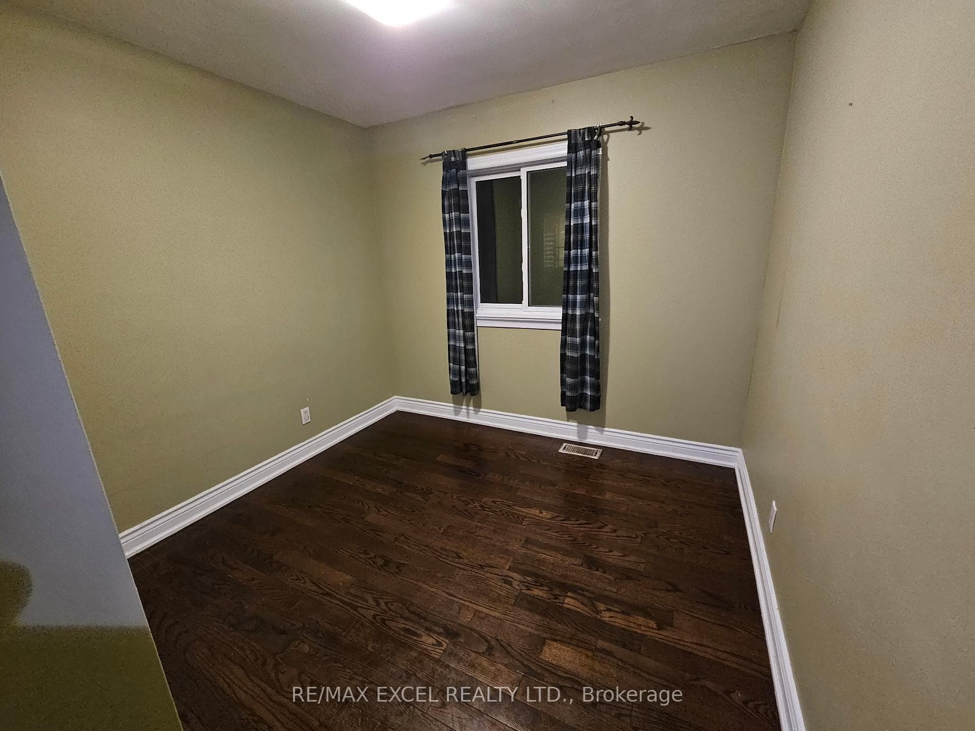 19 Dennett Drive Unit Main photo 3