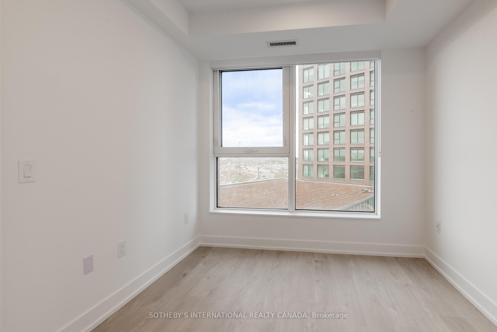 29 York Garden Way Unit 2203 photo 32