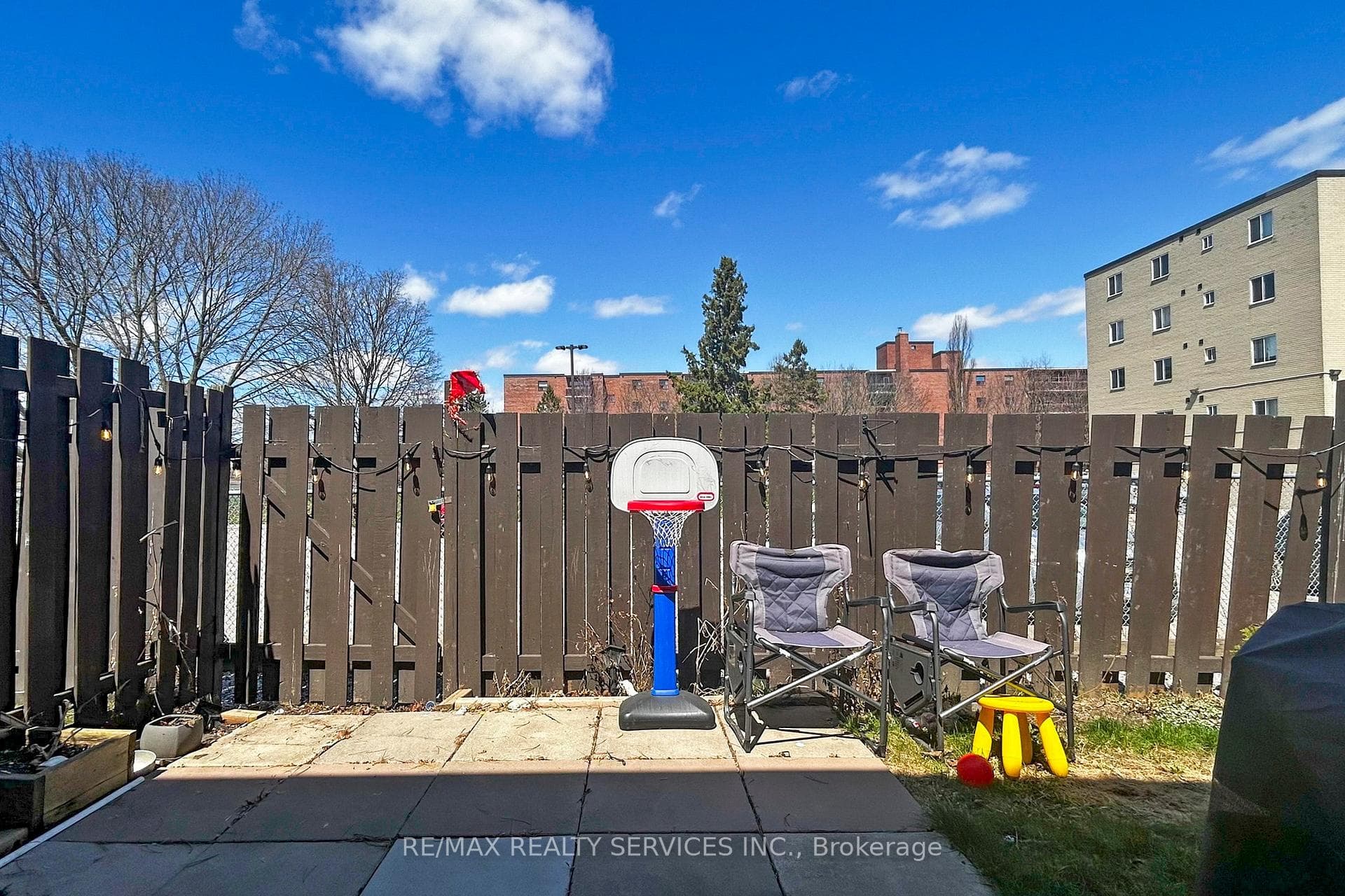 960 Glen Street Unit 37 photo 28