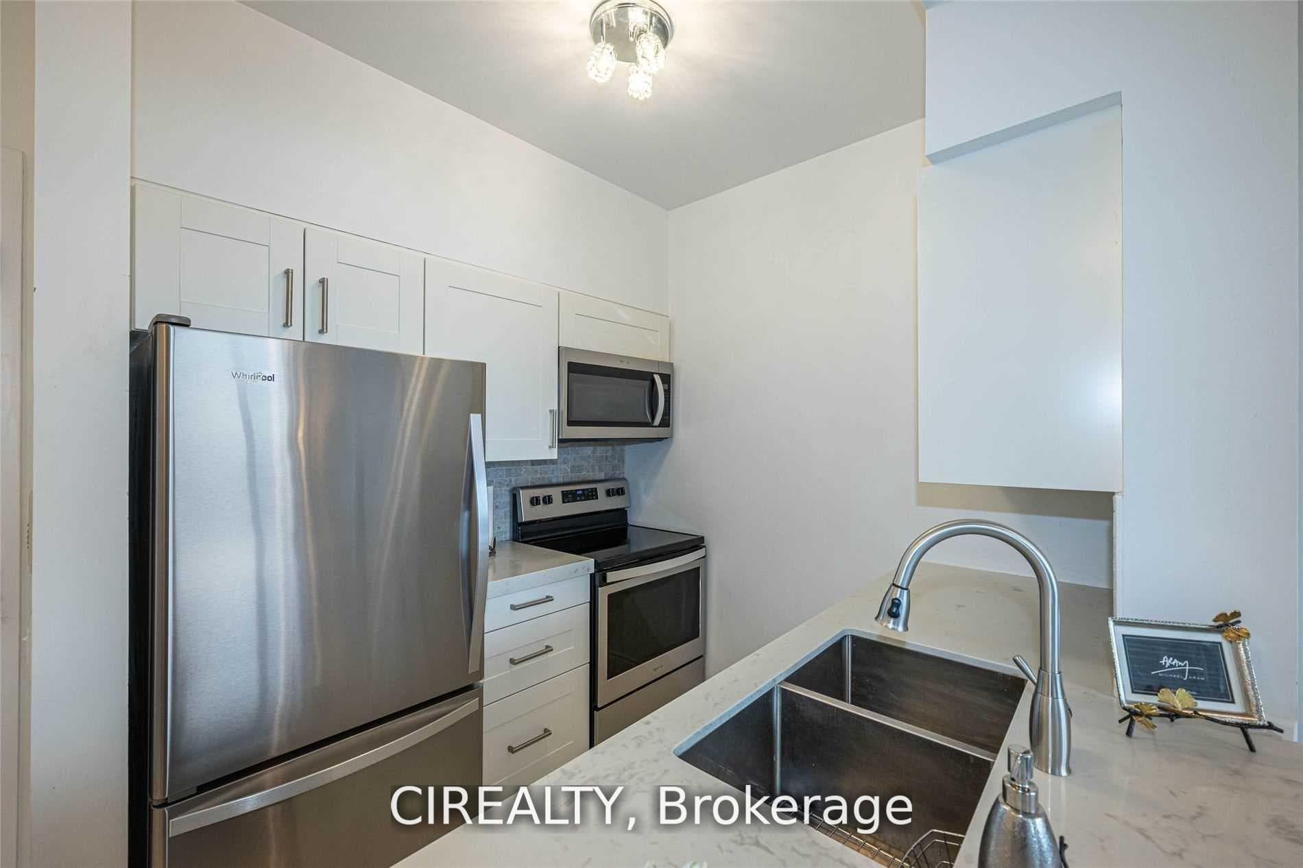 155 Beecroft Road Unit Ph108 photo 3