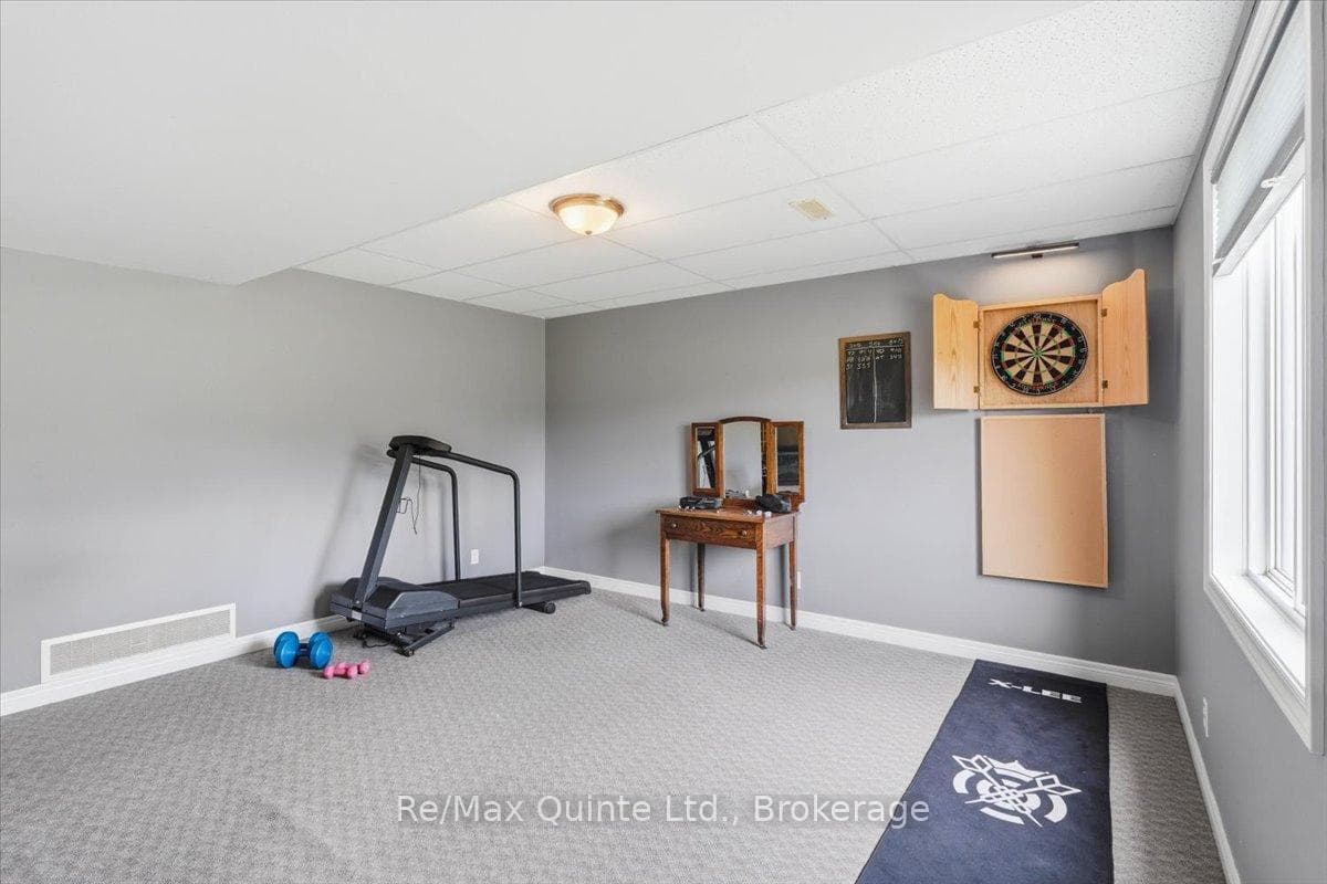 219 Helyer Road photo 26