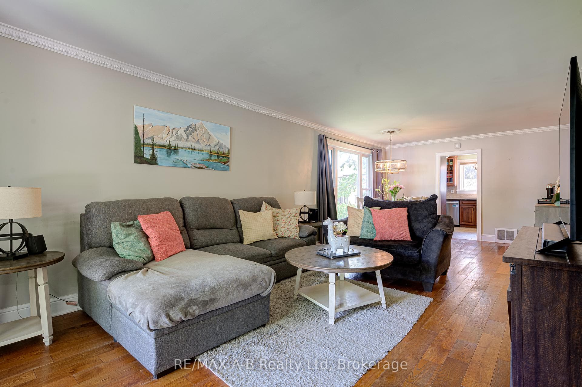 243 King Street photo 10