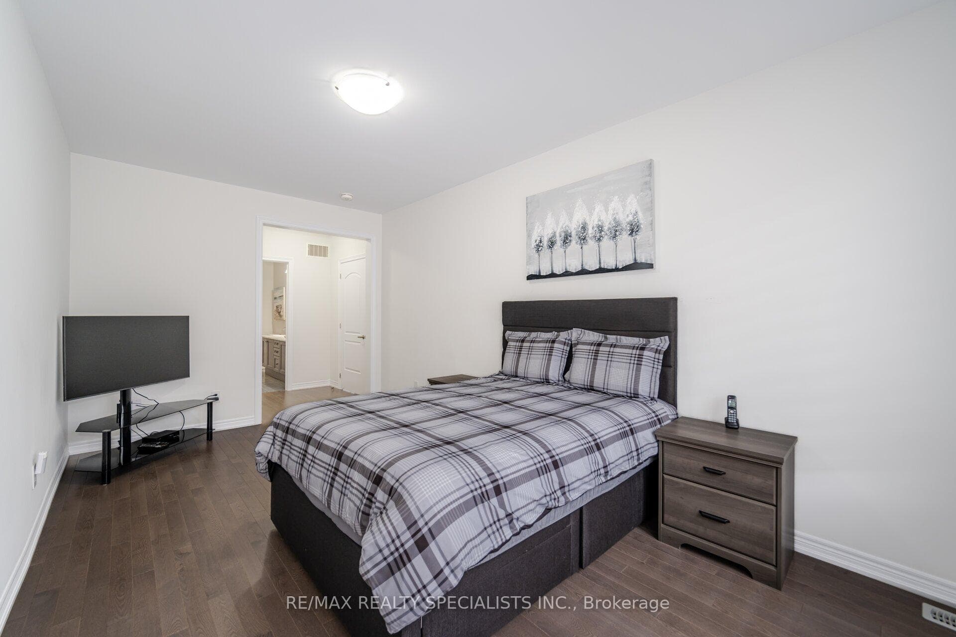 40 Hopevalley Crescent photo 20