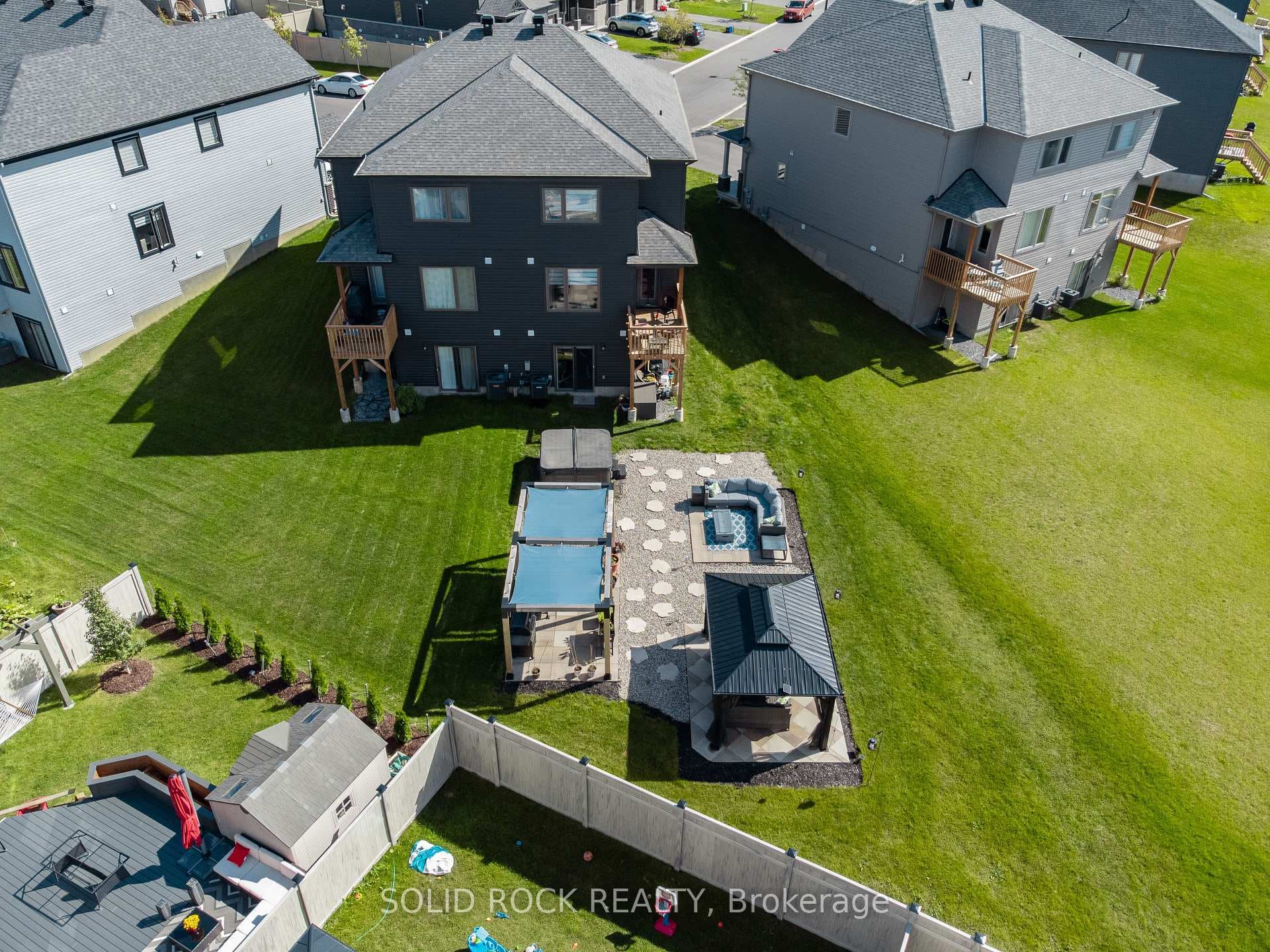 335 Grackle Street photo 41