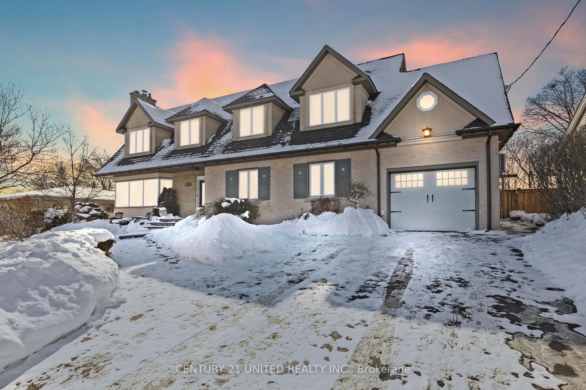 882 Danforth Place photo 6