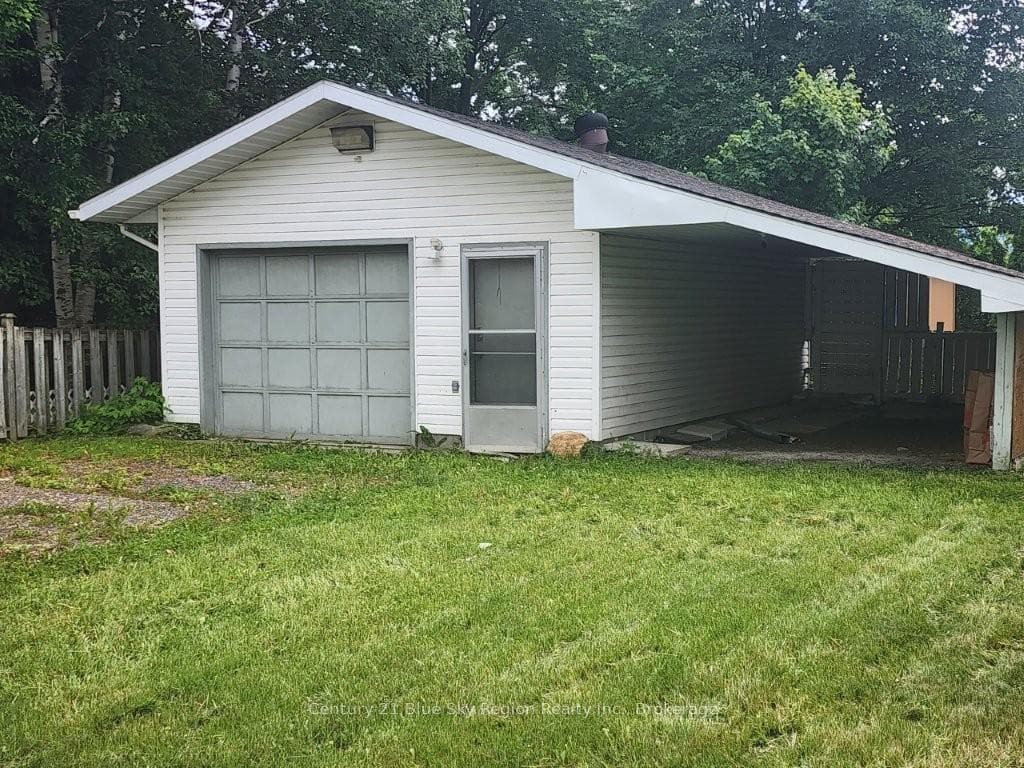 677 Tackaberry Drive photo 17