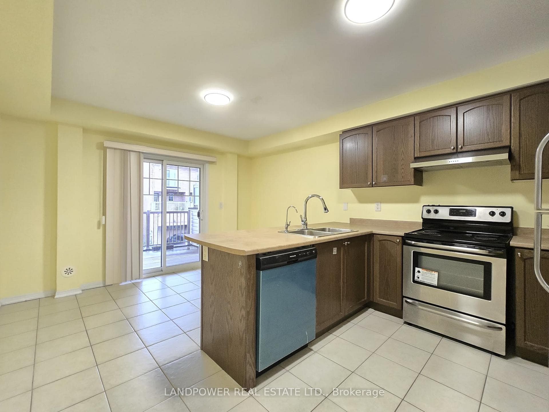 5289 Major Mackenzie Drive photo 8