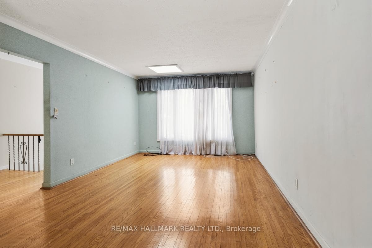 10 Henderson Avenue photo 8