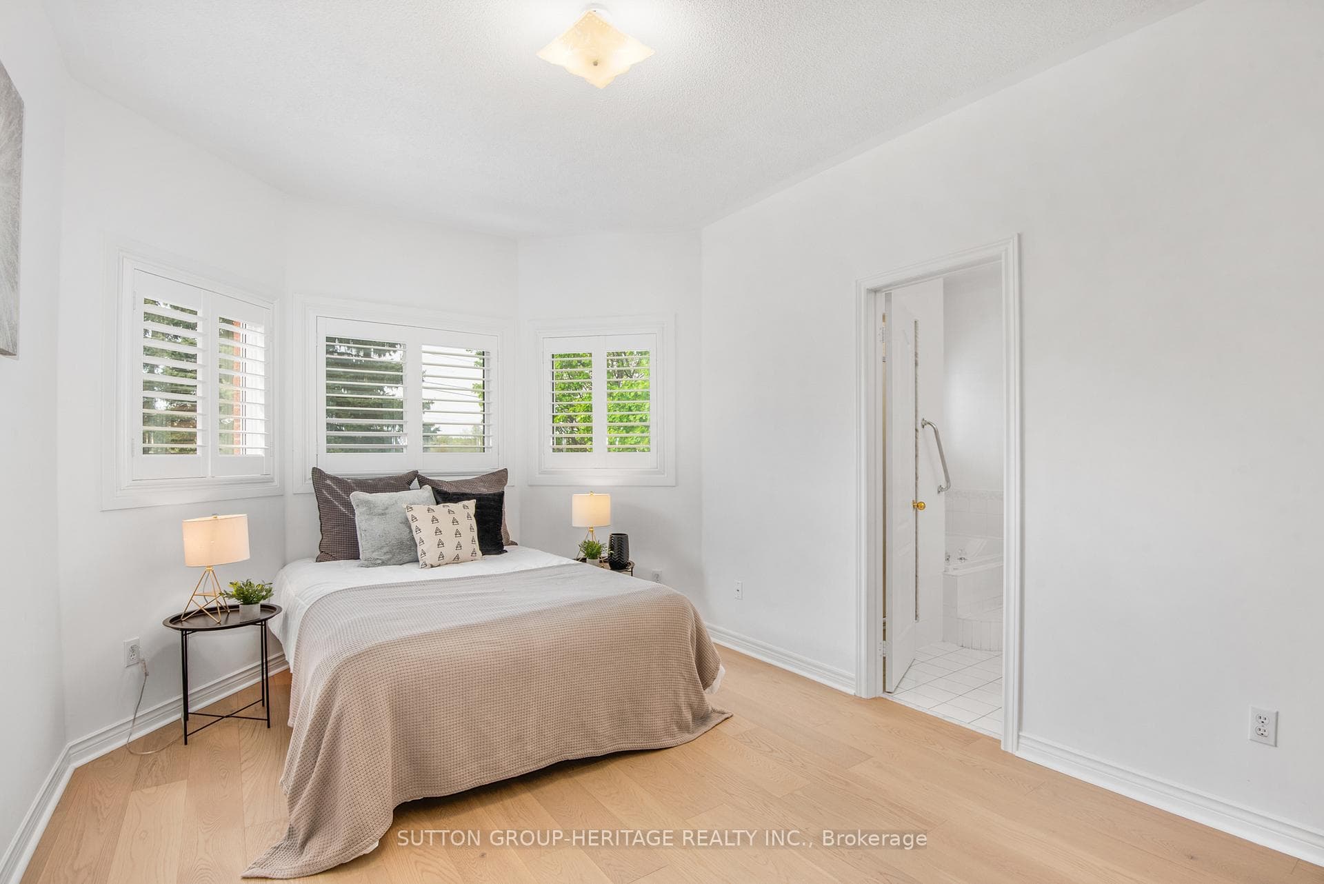 1724 Hadrian Court photo 19