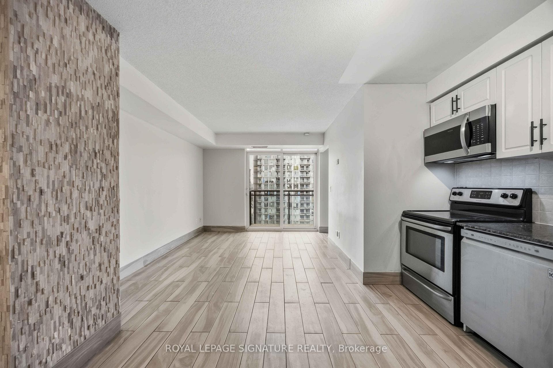 38 Joe Shuster Way Unit 1625 photo 24