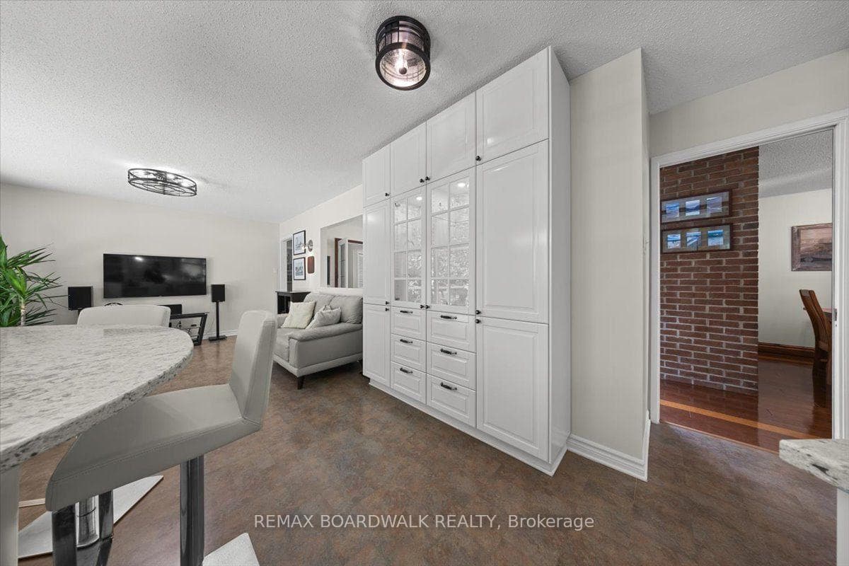 15 Selwyn Crescent photo 21