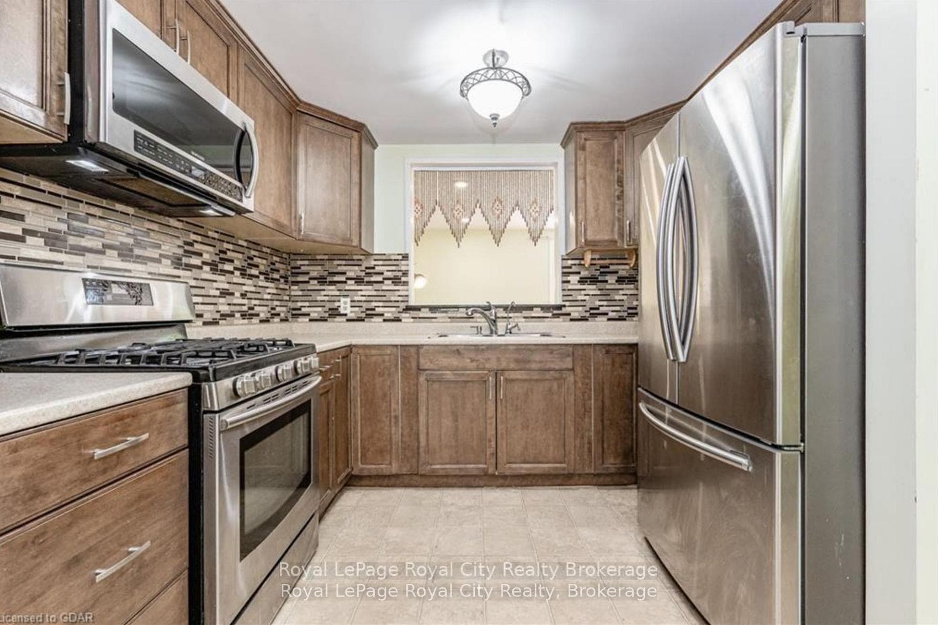 180 MARKSAM Road Unit 80 photo 16
