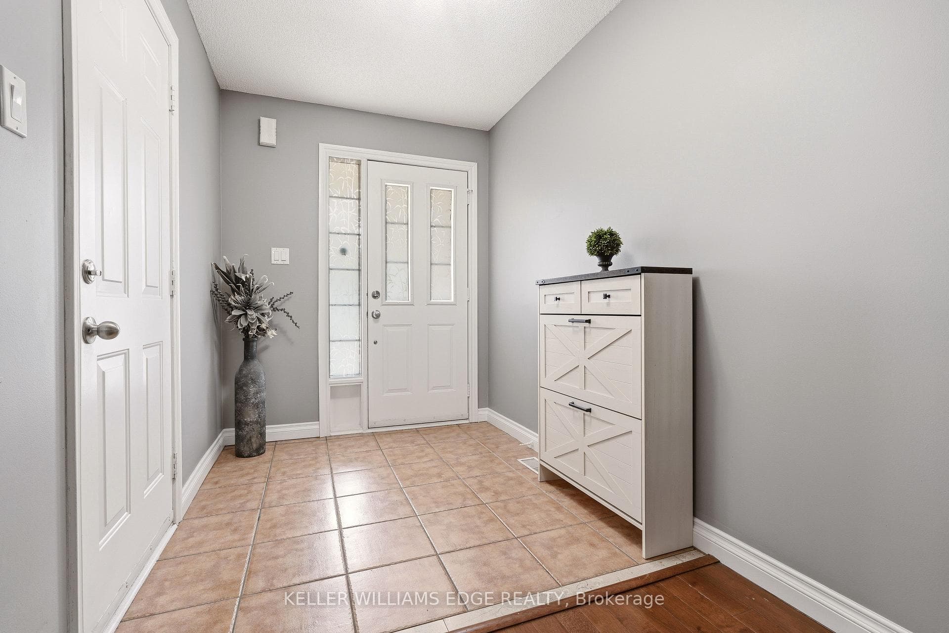 2408 Nichols Drive photo 3