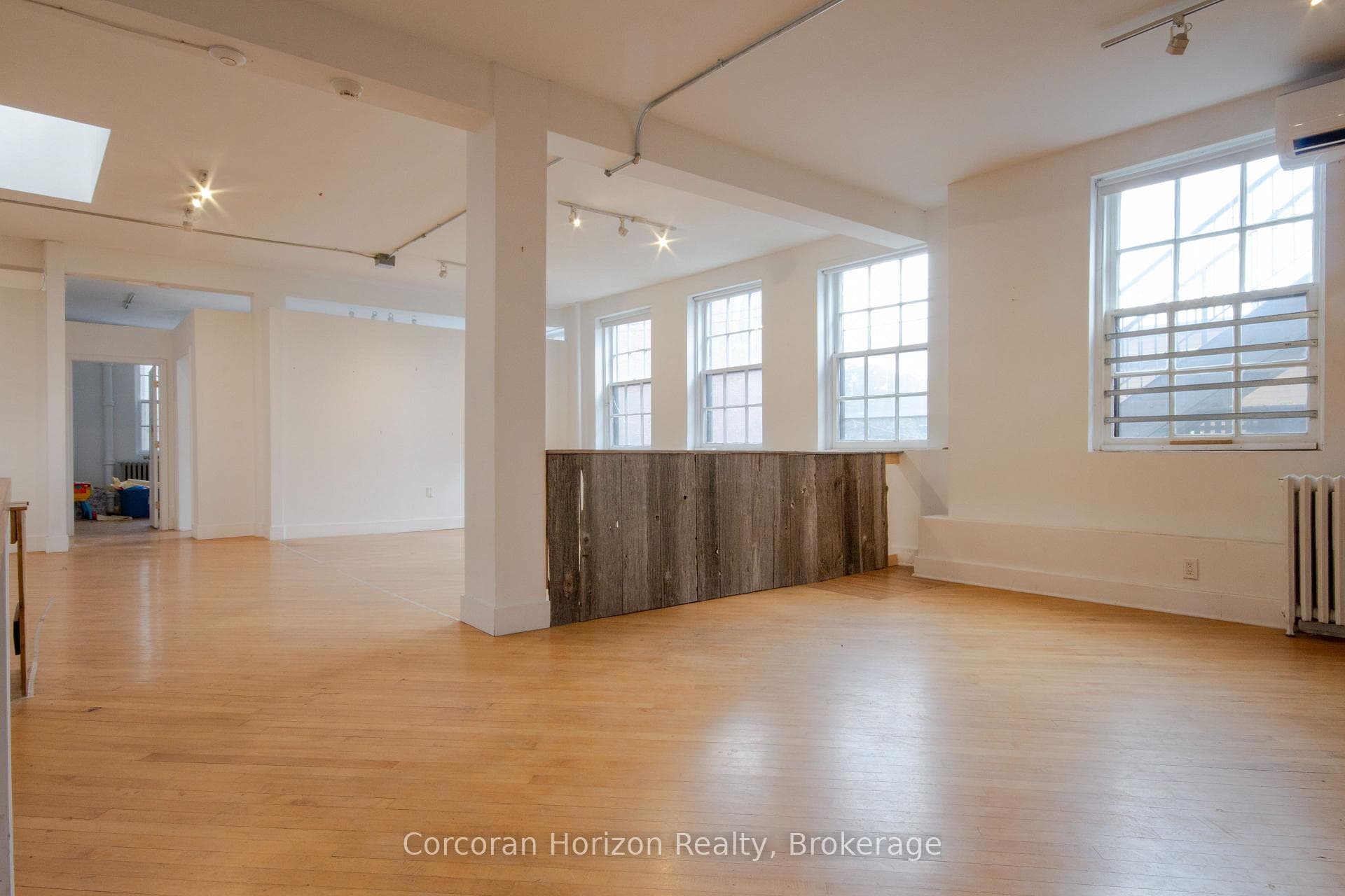 323 King Street photo 15