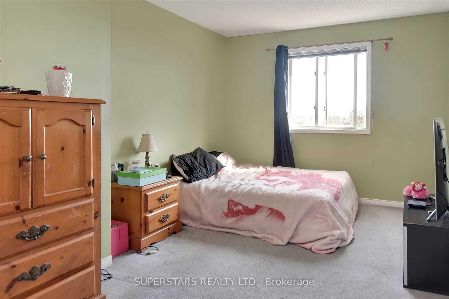 225 Walker Avenue Unit Upper photo 12