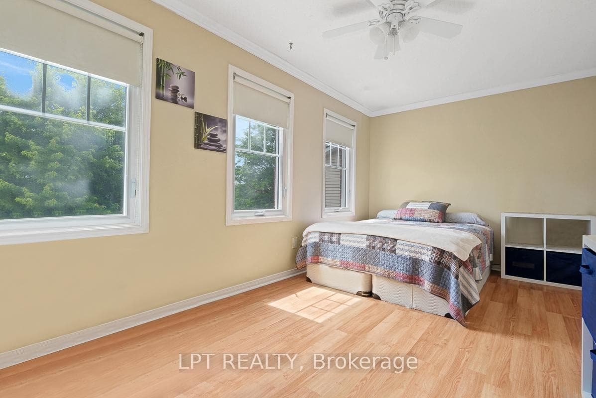 61 Shetland Way photo 36