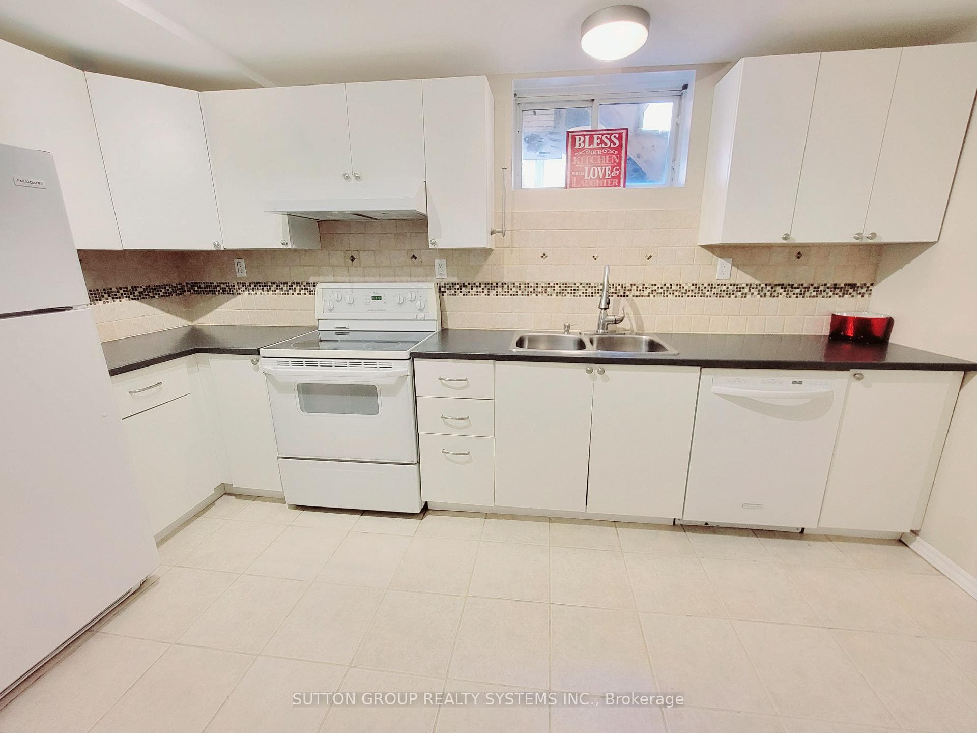 62 Laidlaw Drive Unit bsmt photo 7