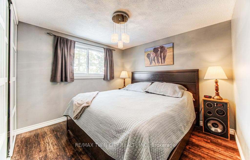 460 Drummerhill Crescent photo 13