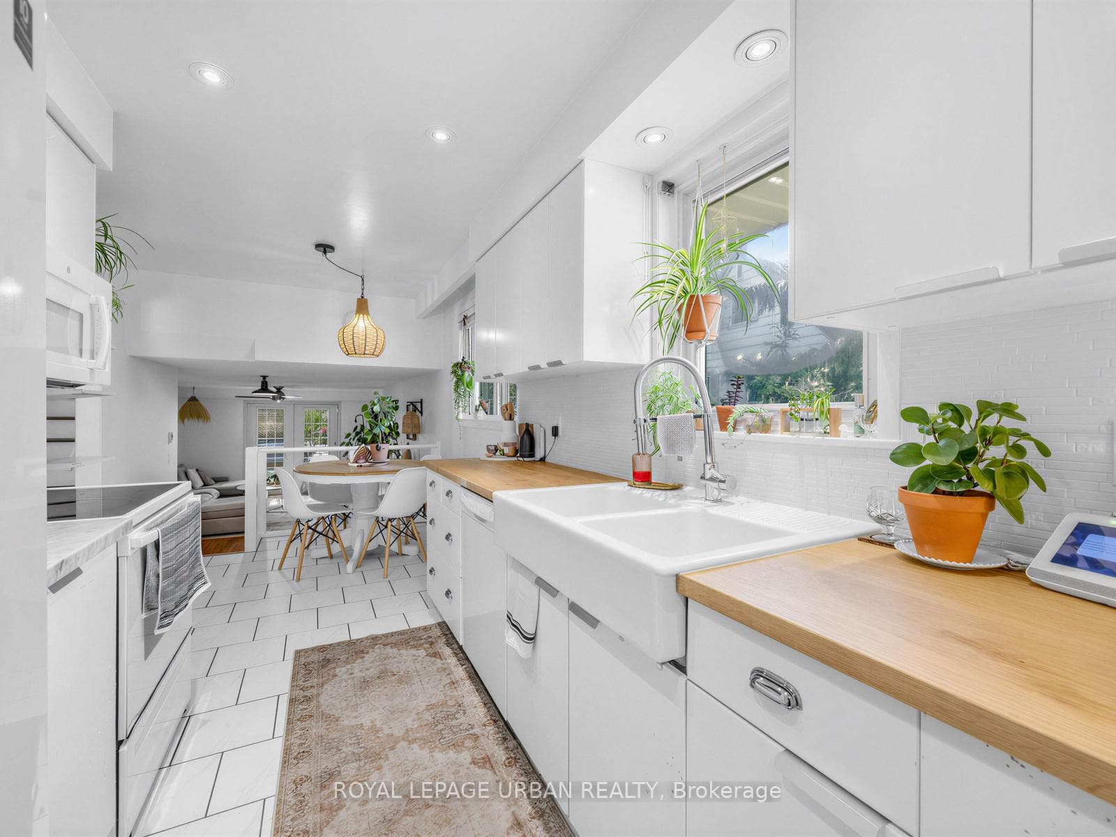 95 Oakridge Drive photo 6
