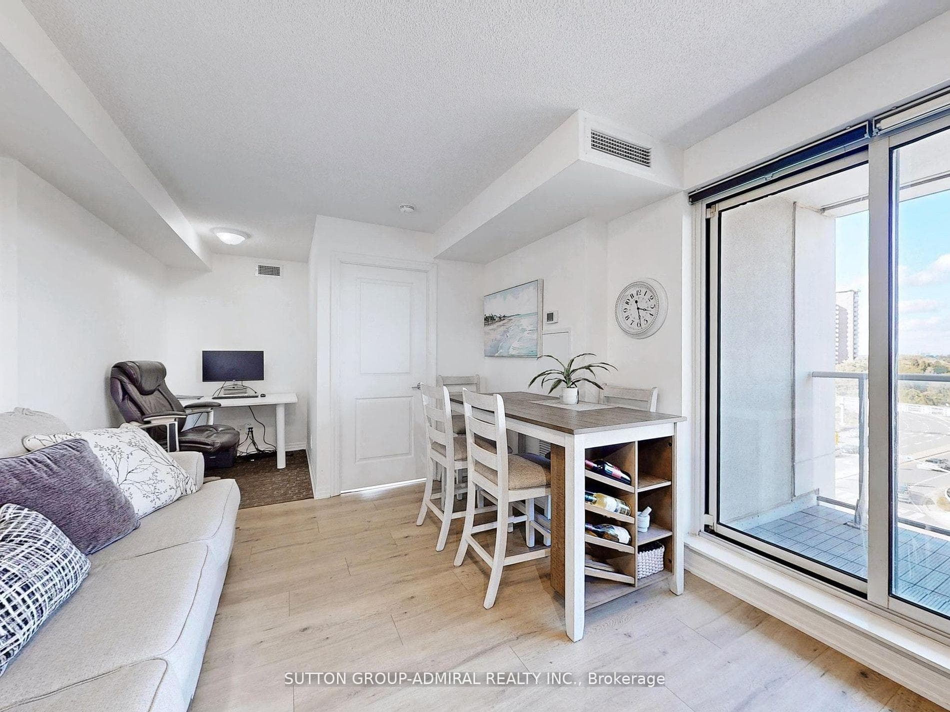 2015 Sheppard Avenue Unit 605 photo 9