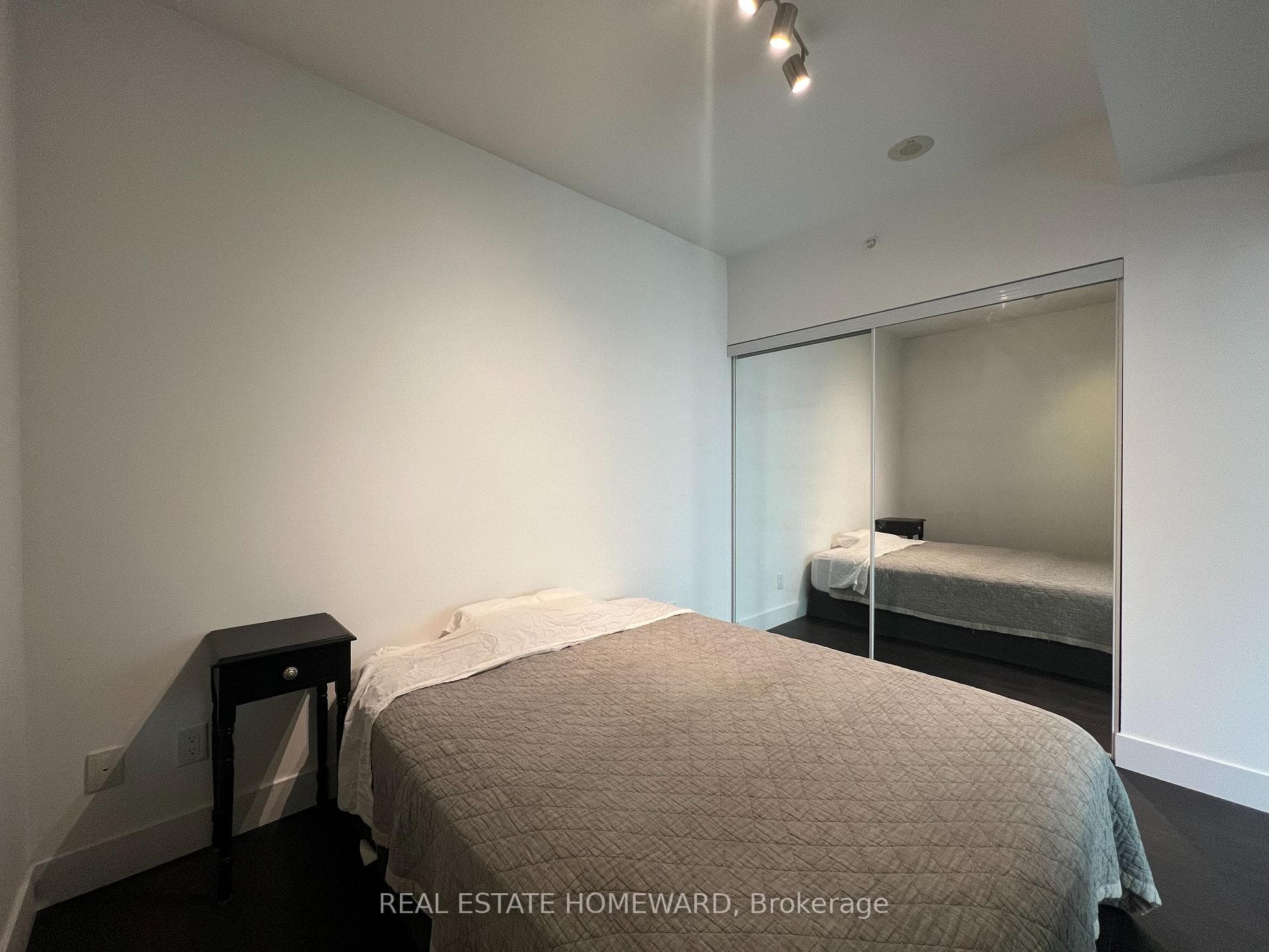 39 Sherbourne Street Unit 509 photo 7