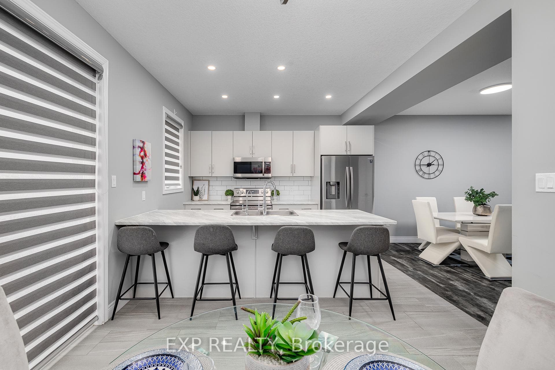 74 Loxleigh Lane photo 9