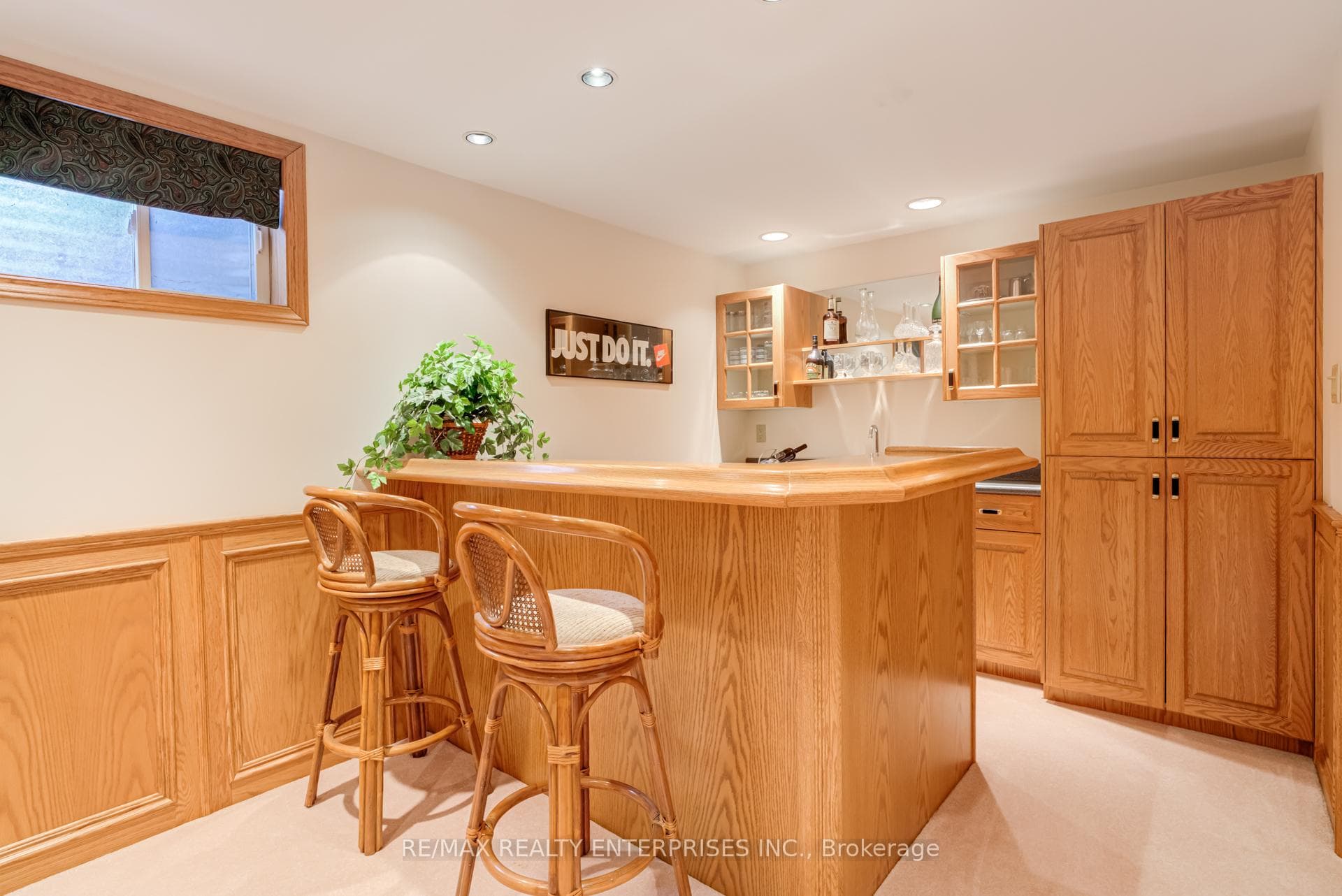2439 Deer Run Avenue photo 32