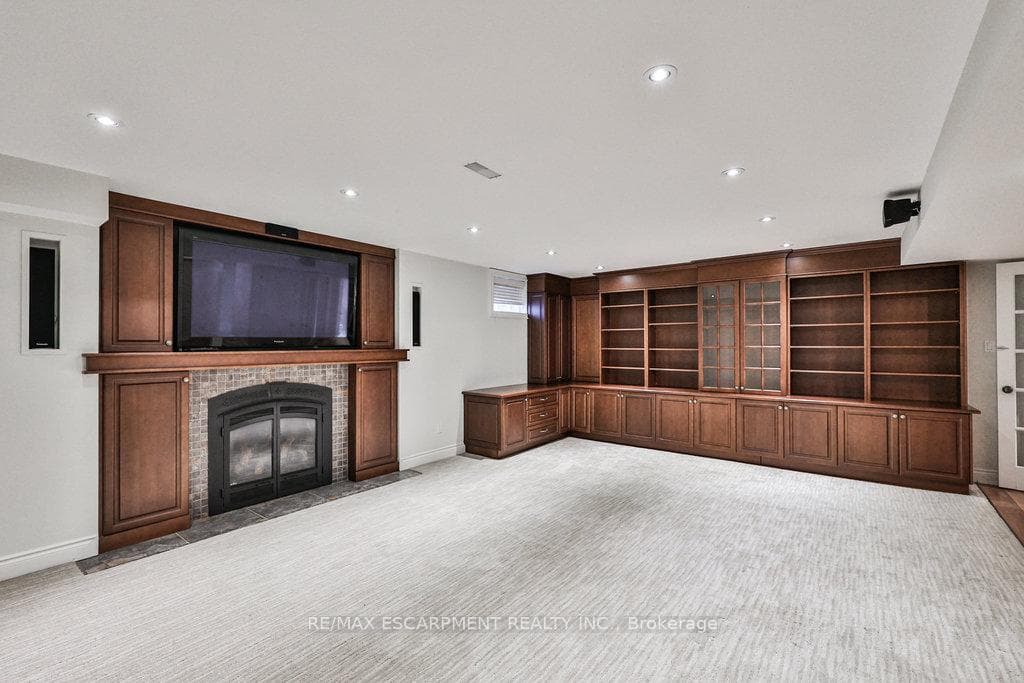 597 Hancock Way photo 23