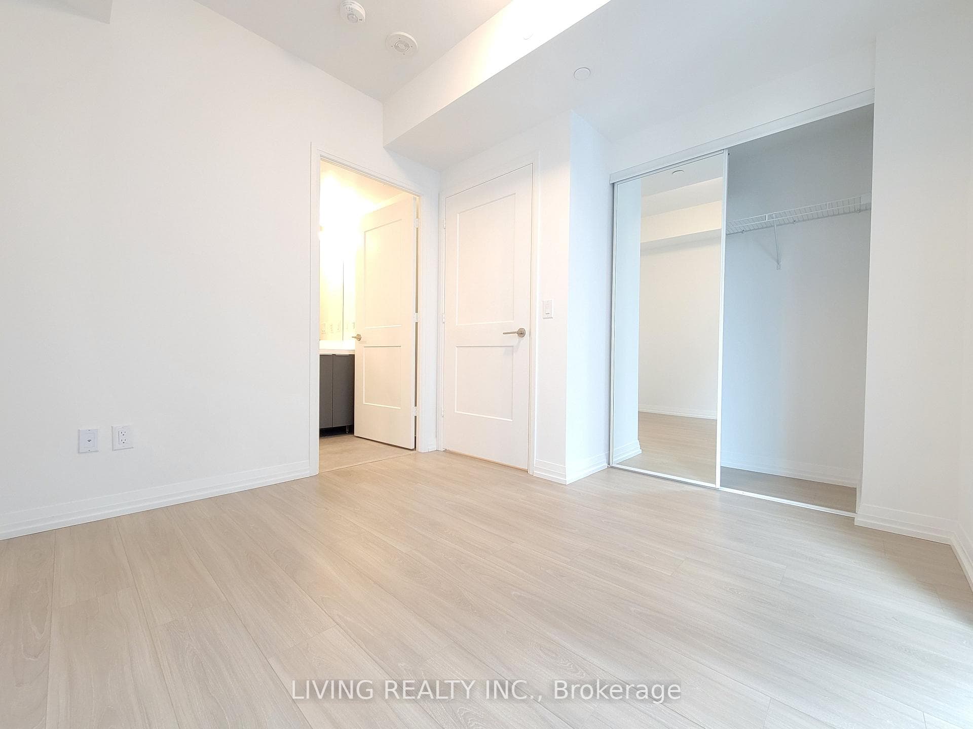 8 Widmer Street Unit 2803 photo 5